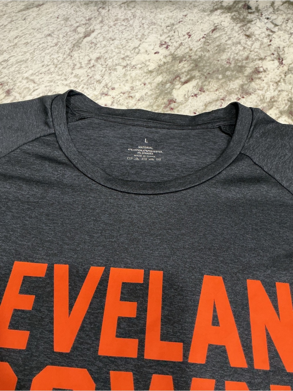 Cleveland Browns Men's Short Sleeve Crewneck T-Shirt - Picture 3 of 5